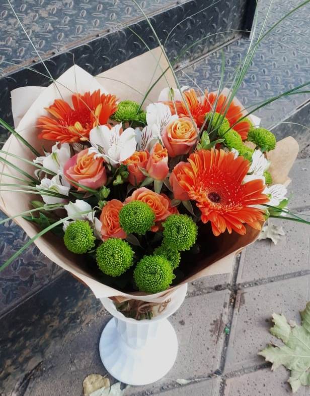 Букет цветов из: Герберы, Хризантемы, Альстромерии и Розы в Новощербиновской