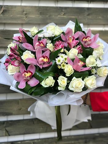 Букет цветов из: Розы и Хризантемы в Новощербиновской