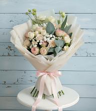 Букет цветов из:  Розы и Лизиантусы в Новощербиновской