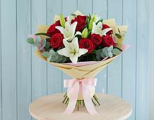 Букет цветов из:  Лилии и Розы #REPLACE_PRED# Новощербиновской