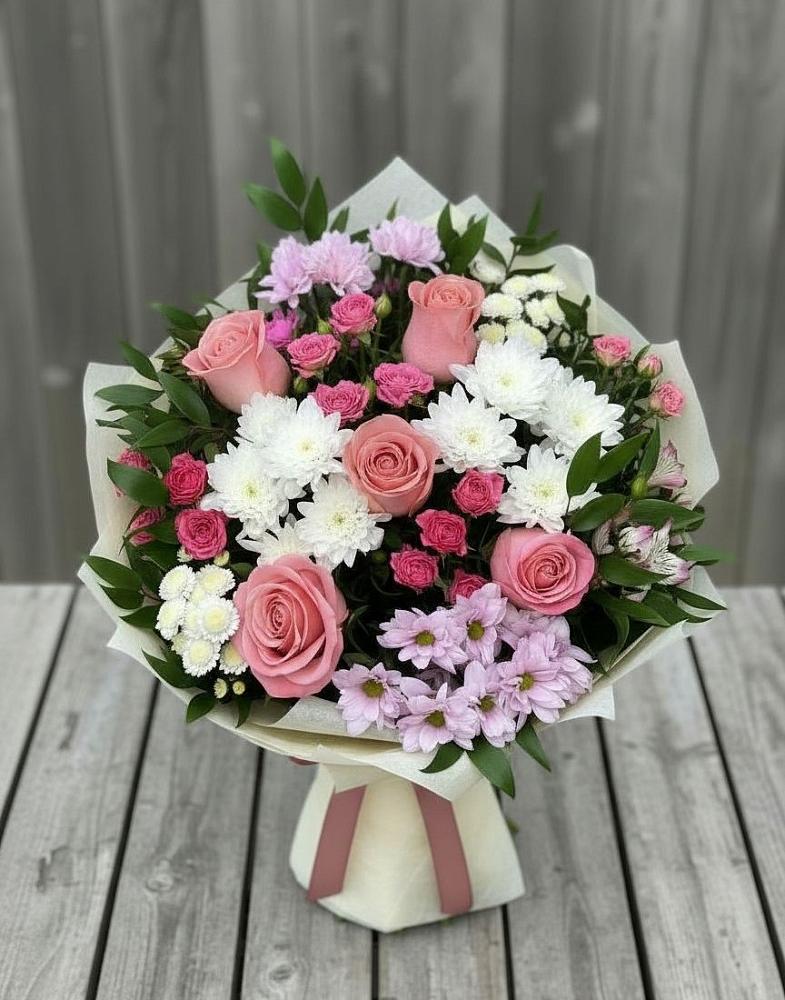 Букет цветов из: Альстромерии, Гвоздики, Розы и Хризантемы в Новощербиновской