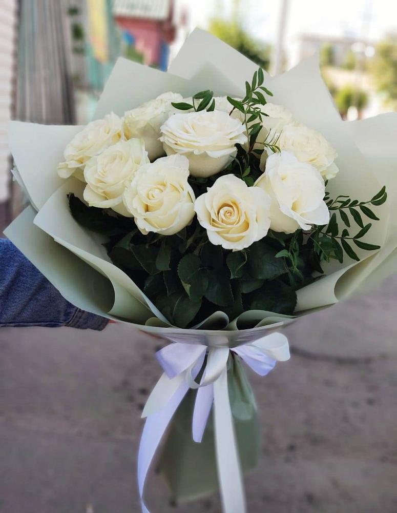 Букет Белые розы Проуд в Новощербиновской