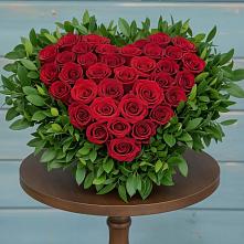 Цветочная композиция из Розы в виде сердца в Новощербиновской