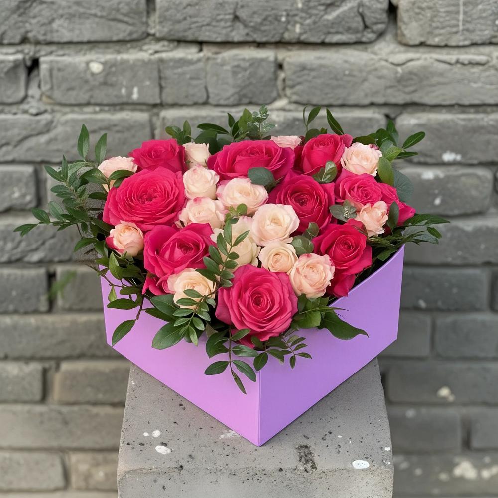 Цветочная композиция из Розы в коробке в Новощербиновской