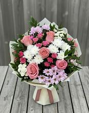 Букет цветов из:  Альстромерии, Гвоздики, Розы и Хризантемы в Новощербиновской