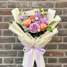 Букет цветов из:  Лизиантусы и Розы в Новощербиновской