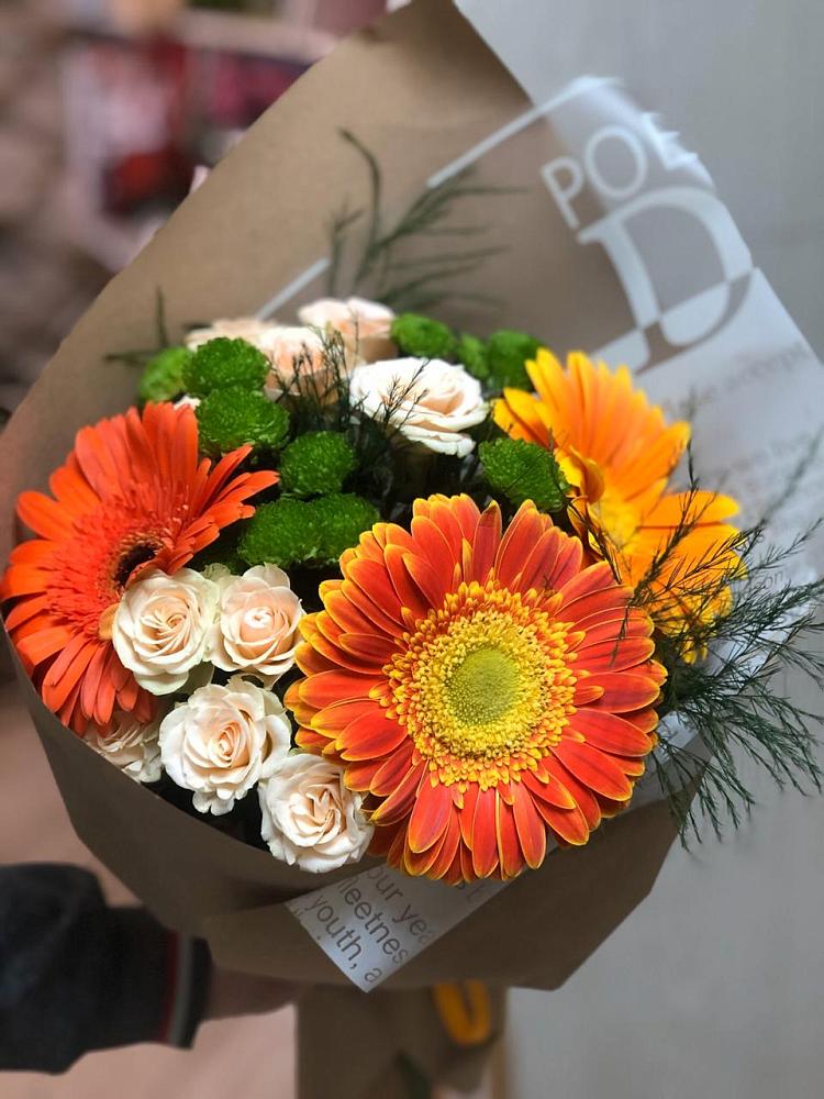 Букет цветов из: Герберы, Хризантемы и Розы в Новощербиновской