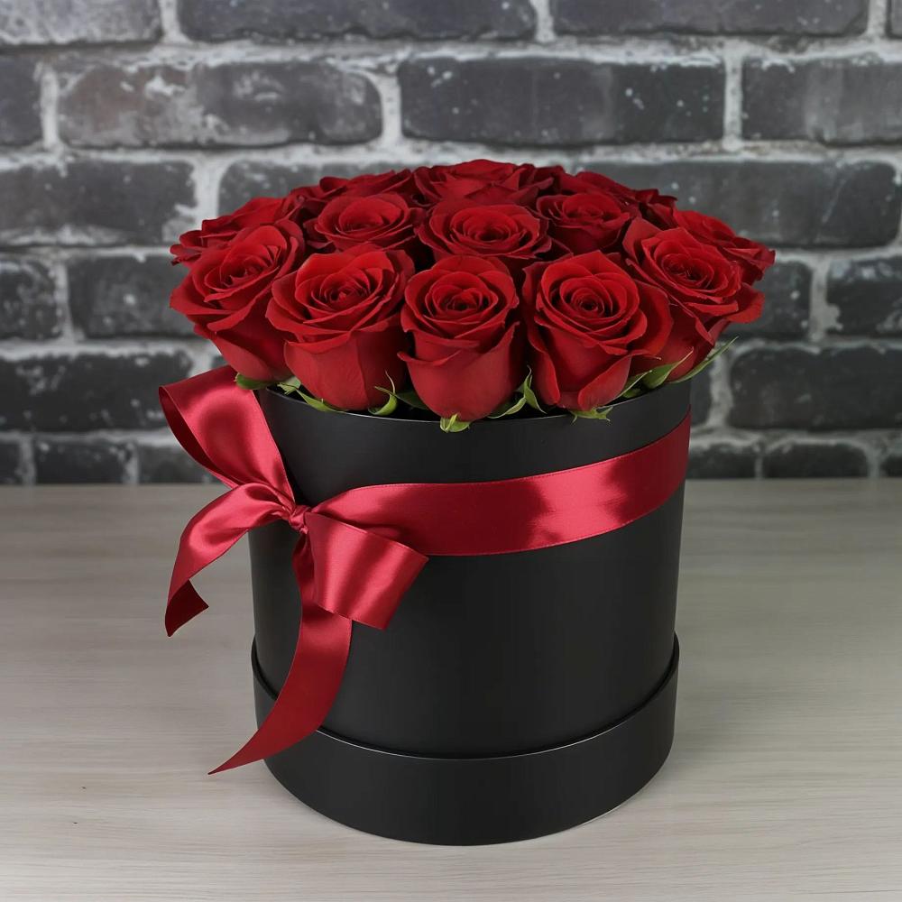 Цветочная композиция из Розы в шляпной коробке в Новощербиновской