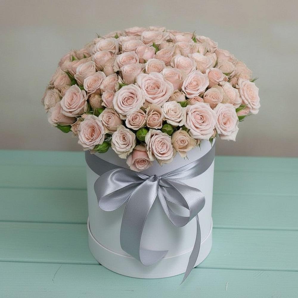 Цветочная композиция из Розы в шляпной коробке в Новощербиновской