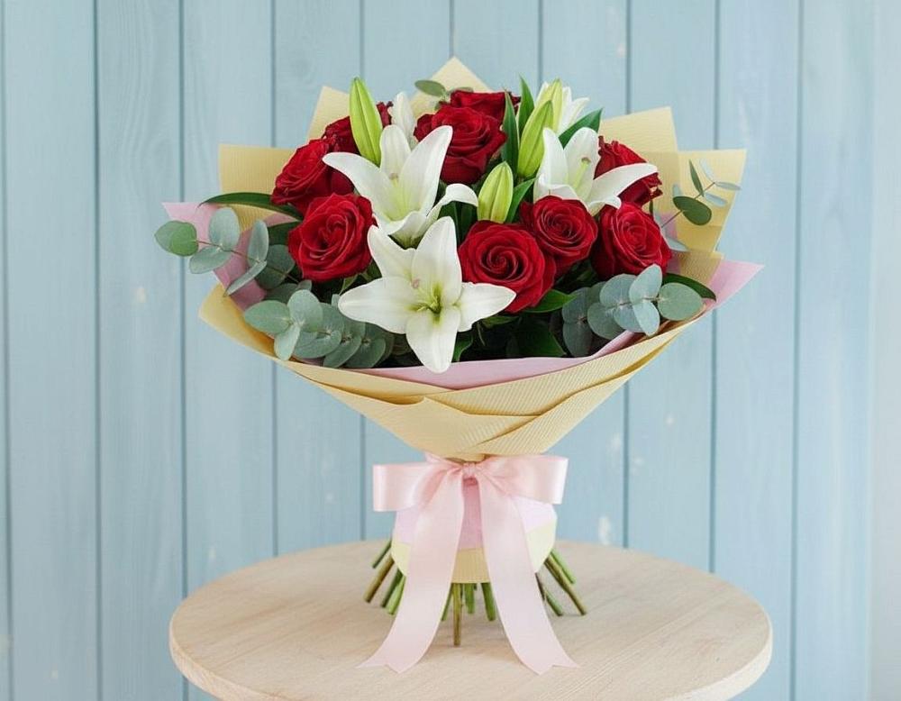 Букет цветов из: Лилии и Розы в Новощербиновской